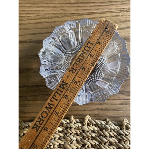 Vintage Midcentury Crystal Cut Glass Ashtray Frosted Floral Pattern MCM Ashtray - Picture 4 of 4
